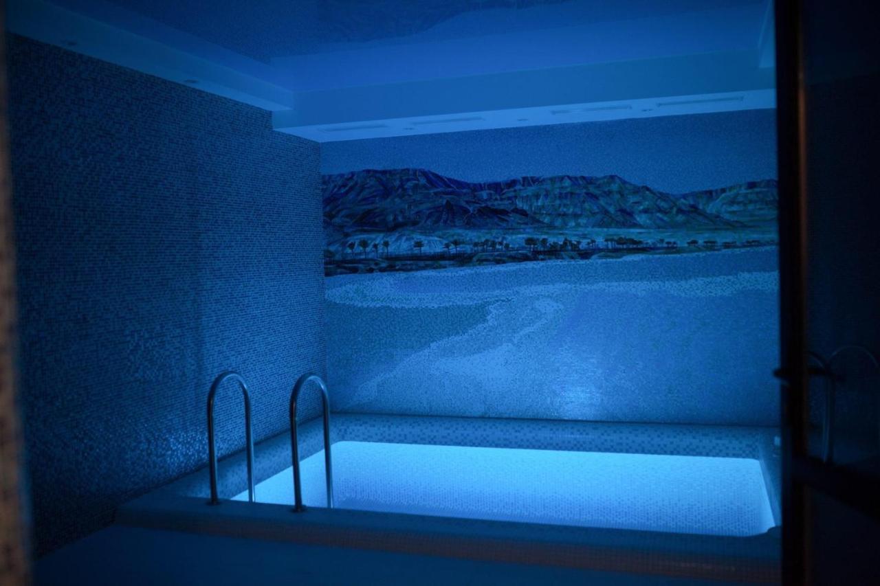 Mini-Hotel Neptun 리우네 외부 사진