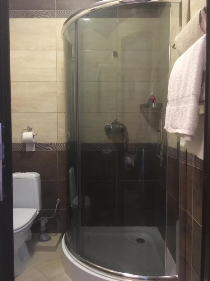 Mini-Hotel Neptun 리우네 외부 사진