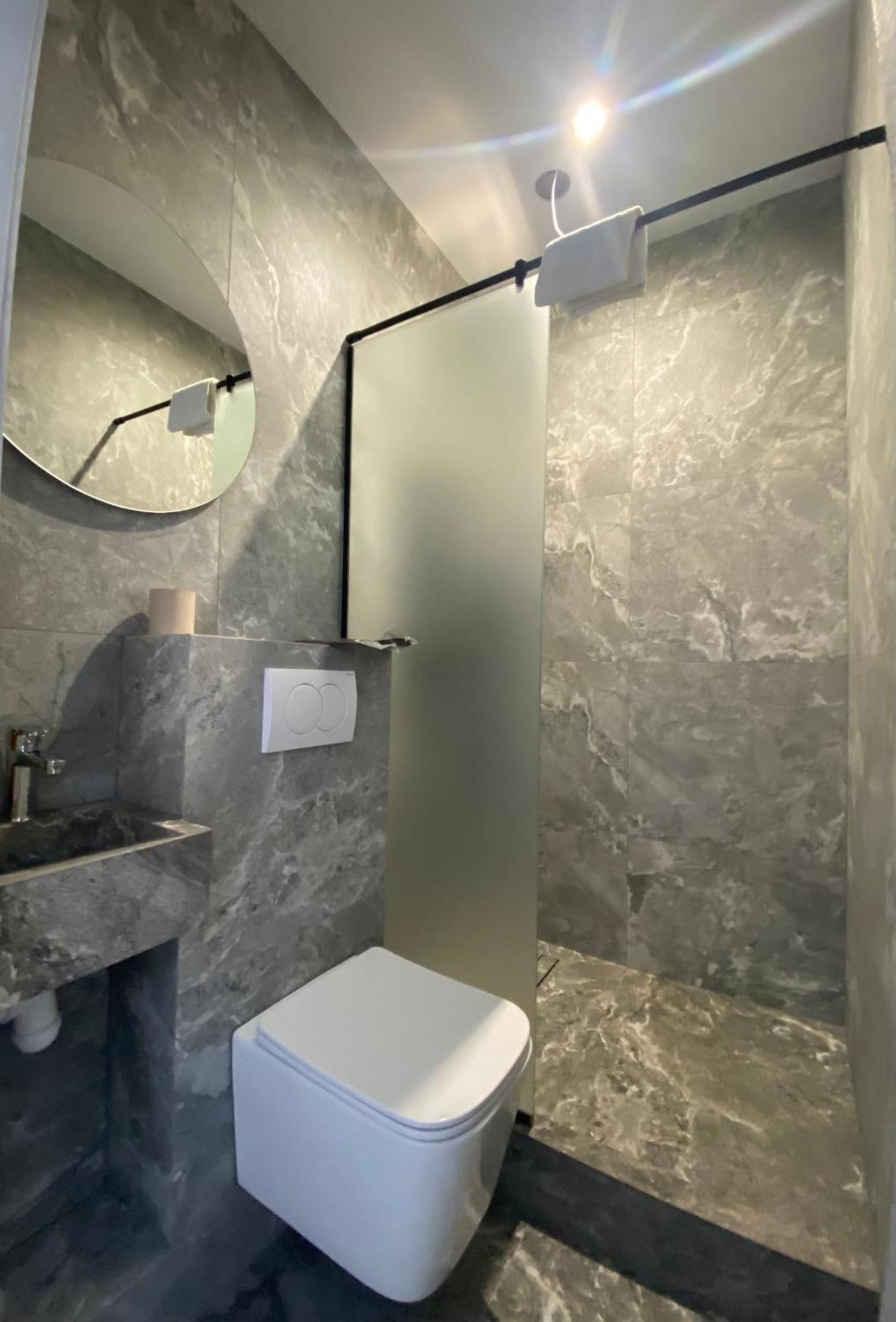 Mini-Hotel Neptun 리우네 외부 사진